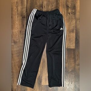 Adidas sweat pants with pockets (big kids)